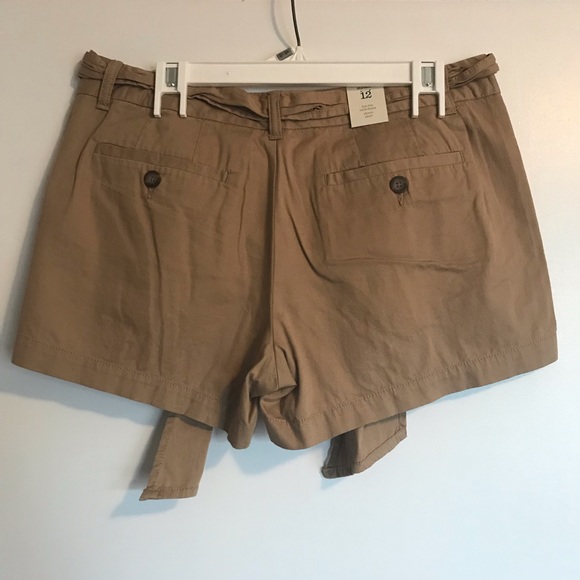 NWT Old Navy Shorts - Picture 2 of 4